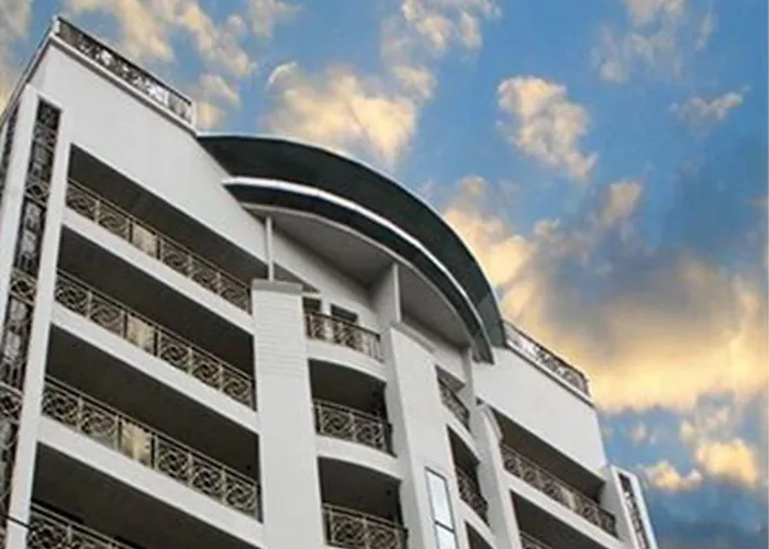 Admiral Premier Hotel