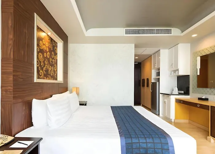 Admiral Premier Hotel