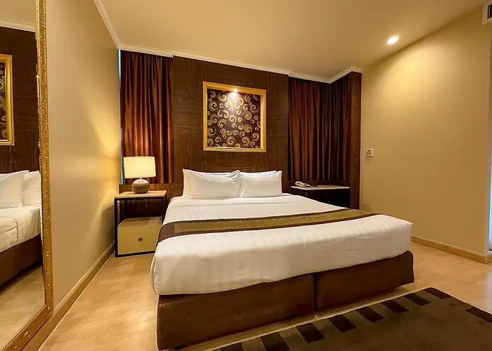 Admiral Premier Hotel